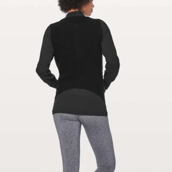 lululemon stand out sherpa jacket - black - Picture 6 of 6
